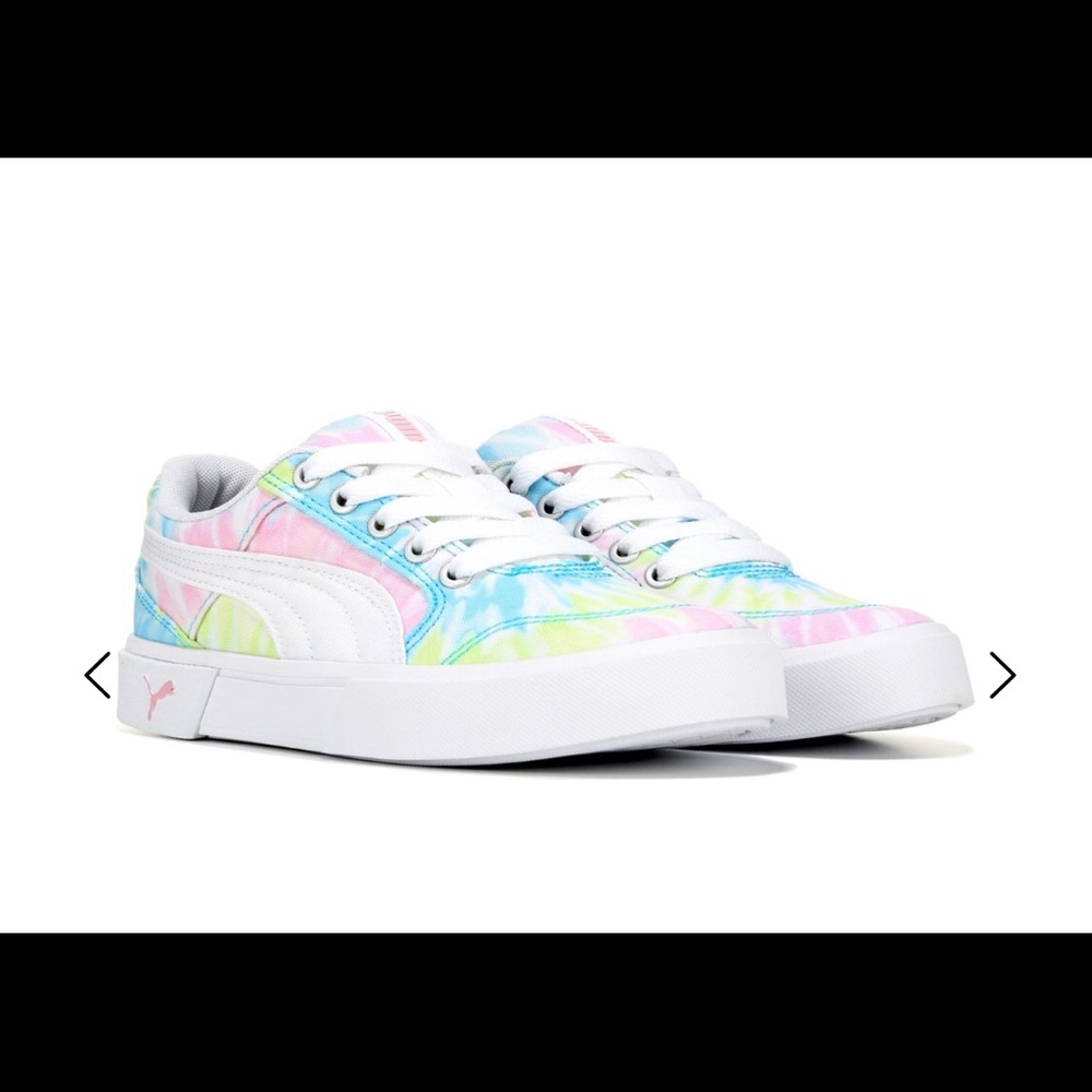 Tie dye pumas